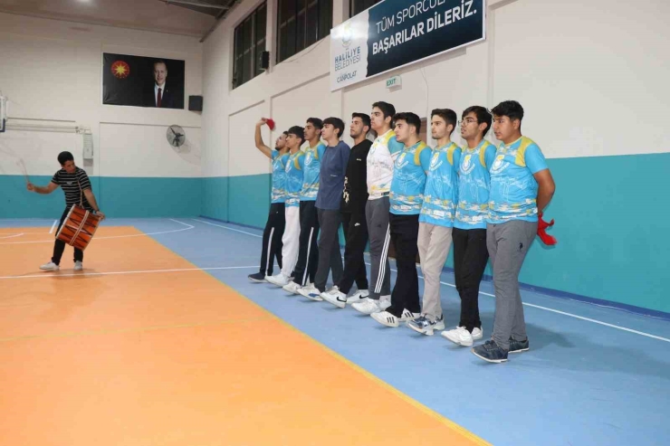 Haliliye’deki Halk Oyunları Kursu İlgi Görüyor