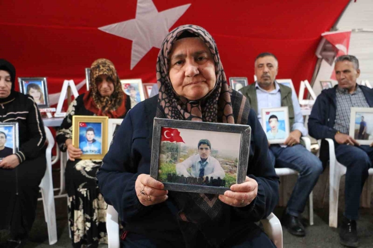 Diyarbakır Anneleri Evlat Nöbetini Kararlılıkla Sürdürüyor