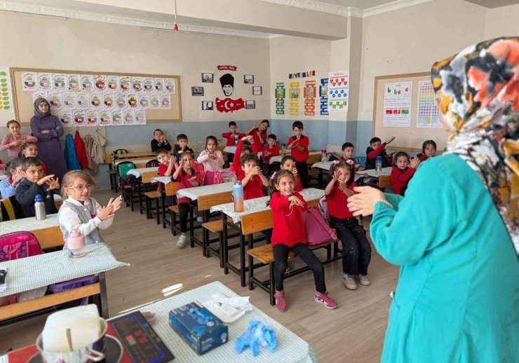 Kahta Devlet Hastanesi’nden Dünya El Yıkama Günü’nde Anlamlı Etkinlik