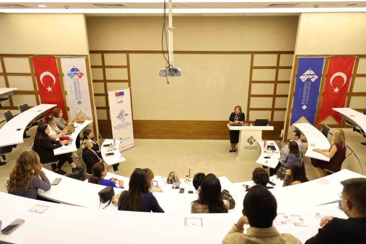 Hasan Kalyoncu Üniversitesi’nde Gikad Üyelerine Yönelik "eğiticinin Eğitimi" Programı Gerçekleştirildi