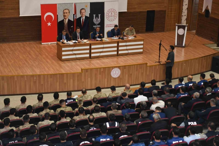 Şanlıurfa’da "okul Ve Okul Çevresi Güvenliği" Değerlendirme Toplantısı