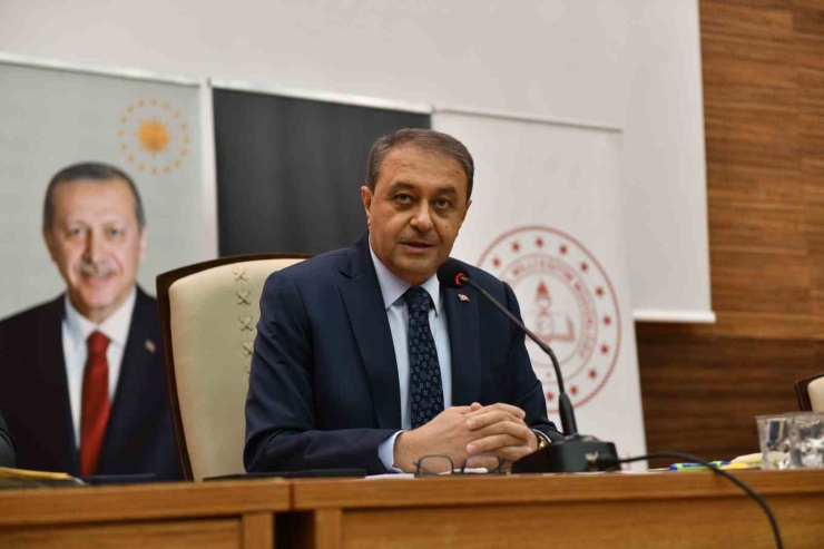 Şanlıurfa Valisi Hasan Şıldak Okul Müdürleriyle Buluştu