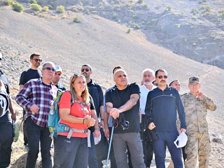 Diyarbakır’da "kral Yolu Yürüyüşü, Bağ Bozumu Ve Nar Festivali’’
