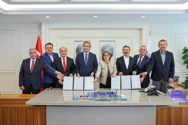 Depremden Etkilenen Ampute Bireyler İçin Ortez-protez, Mesleki Eğitim Ve İstihdam Destek Protokolü İmzalandı