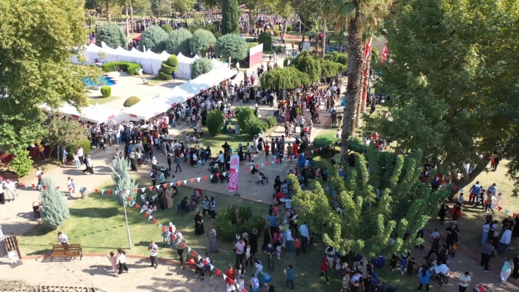 Şanlıurfa’da Çocuk Ve Gençlik Buluşmasına Yoğun İlgi: 100 Bin Kişi Katıldı