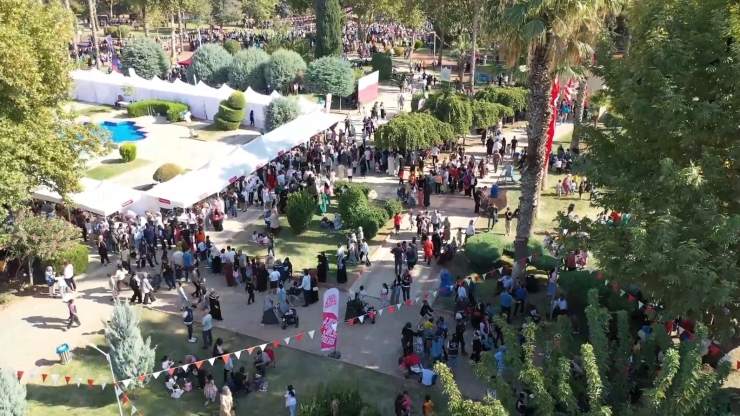 Şanlıurfa’da Çocuk Ve Gençlik Buluşmasına Yoğun İlgi: 100 Bin Kişi Katıldı