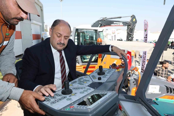 Büyükşehir, 368 Milyon Lira Yatırımla 93 Aracı Filosuna Kattı