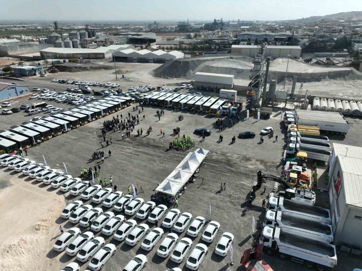 Büyükşehir, 368 Milyon Lira Yatırımla 93 Aracı Filosuna Kattı