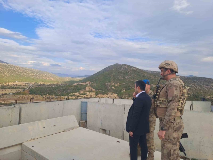 Dicle Kaymakamı Mustafa Atış Askeri Üs Bölgesini Ziyaret Etti