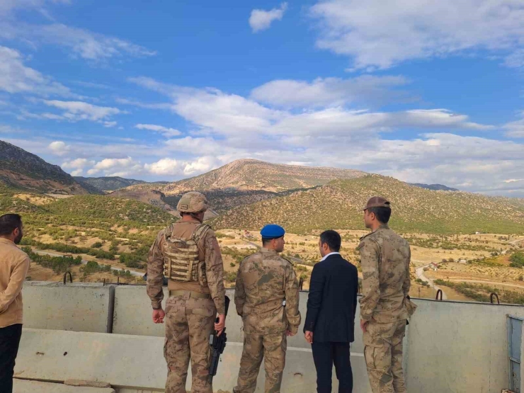 Dicle Kaymakamı Mustafa Atış Askeri Üs Bölgesini Ziyaret Etti
