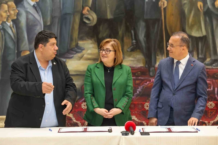 Gaziantep’te Çölyak Hastası Öğrenciler İçin Okul Kantinlerine Glütensiz Ekmek Desteği