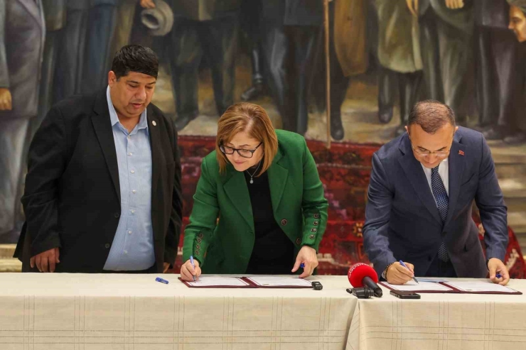 Gaziantep’te Çölyak Hastası Öğrenciler İçin Okul Kantinlerine Glütensiz Ekmek Desteği