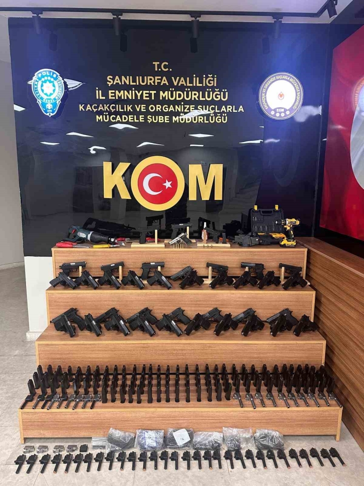 Şanlıurfa’da 37 Tabanca Ve Çok Sayıda Silah Parçası Ele Geçirildi