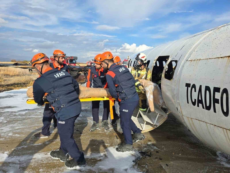 ‘uçak Kaza Kırıma Uğradı’ Tatbikatı Nefes Kesti