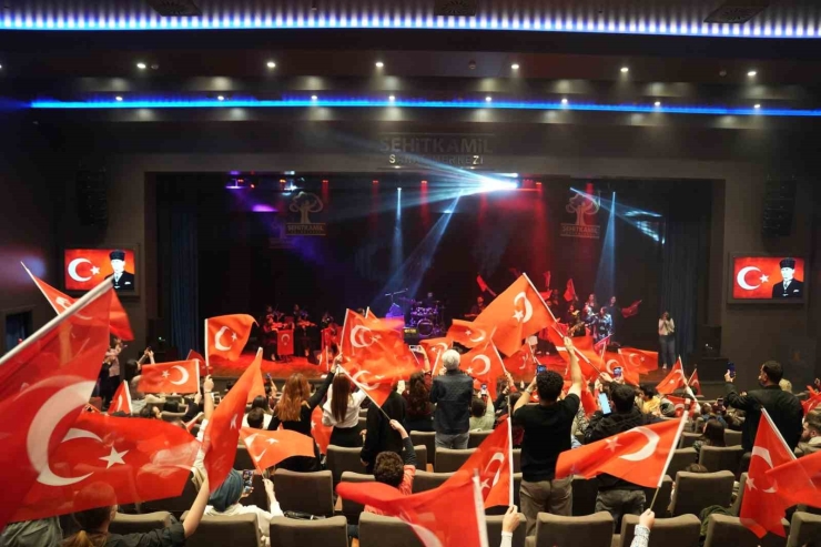Şehitkamil’de Cumhuriyet Coşkusu