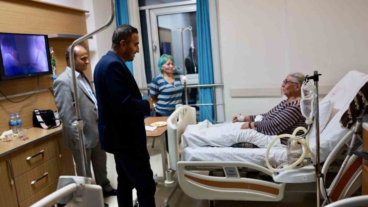 Akçadağ Belediye Başkanı Ulutaş’tan Hastane Ziyareti