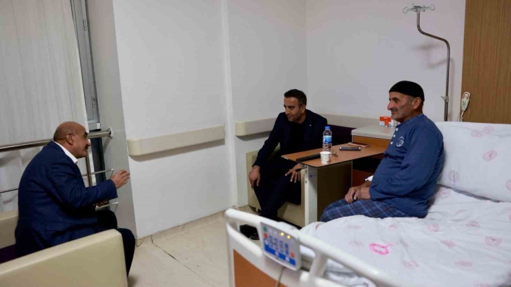 Akçadağ Belediye Başkanı Ulutaş’tan Hastane Ziyareti
