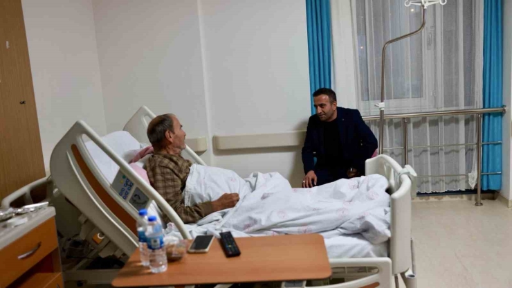Akçadağ Belediye Başkanı Ulutaş’tan Hastane Ziyareti