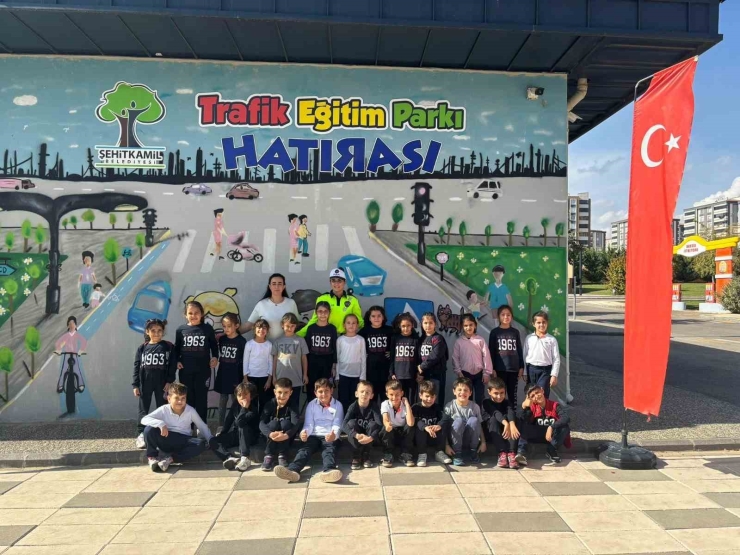 Gkv’li Minikler Trafik Kurallarını Öğreniyor