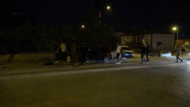 Malatya’da Otomobil İle Motosiklet Çarpıştı: 2 Yaralı