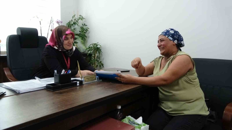 Kanseri Yenen Hemşire İşine Dönmek İçin Gün Sayıyor