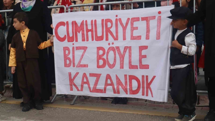 Cumhuriyetin 102.yılı Malatya’da Törenle Kutlandı