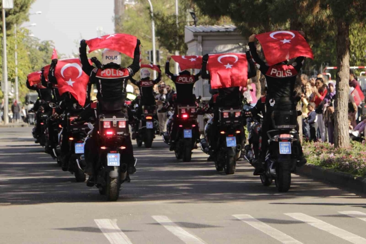Diyarbakır’da Cumhuriyet Kutlaması