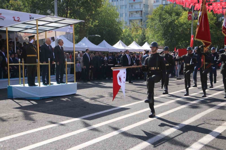 Diyarbakır’da Cumhuriyet Kutlaması