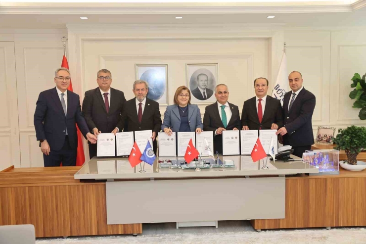 Gaziantep Büyükşehir’den Doğu Ve Güneydoğu Anadolu’ya Hizmet Edecek Merkez