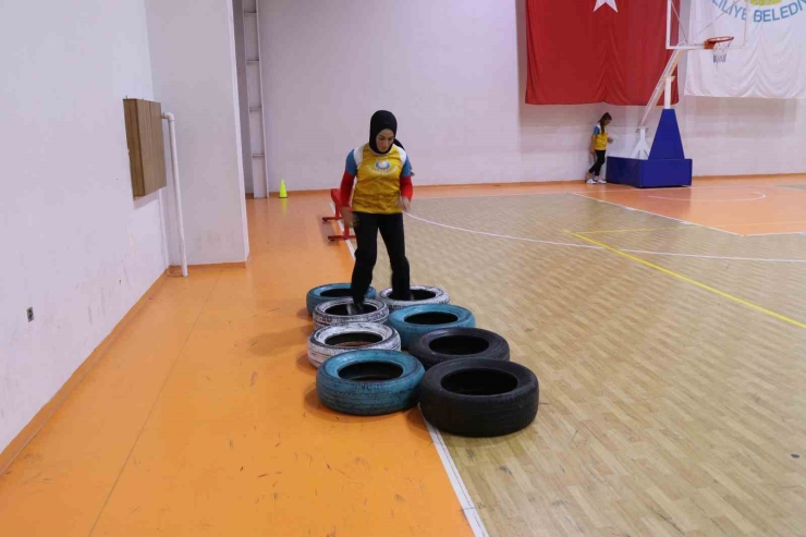 Haliliye Belediyesi’nin Kurslarıyla Gençler Hedefine Ulaşıyor