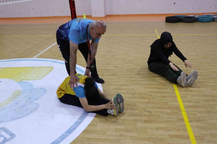 Haliliye Belediyesi’nin Kurslarıyla Gençler Hedefine Ulaşıyor