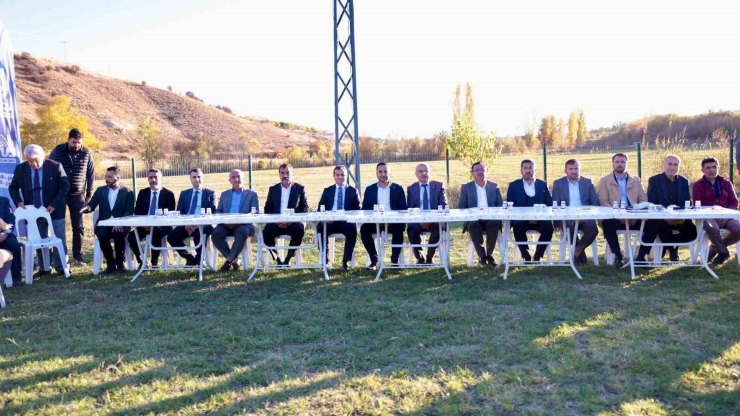 Ak Parti Heyeti Akçadağ’da Muhtarlarla Buluştu