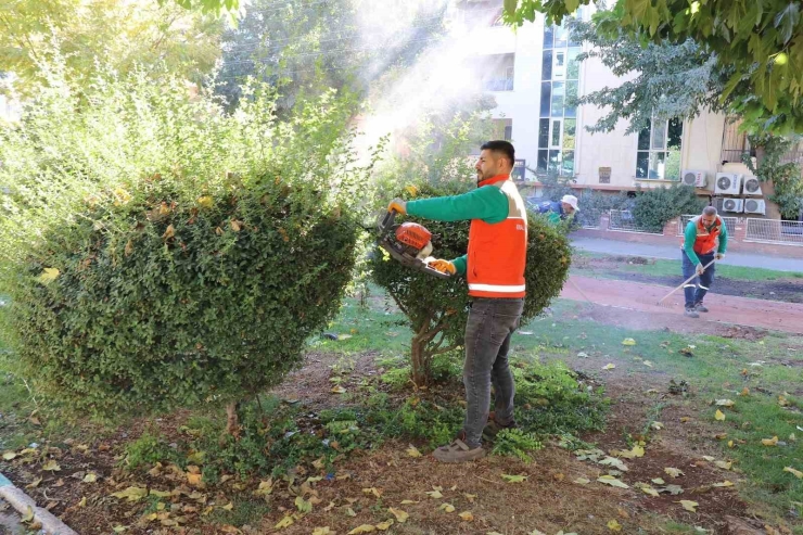 Haliliye Belediyesi İlçedeki Parkları Yeniliyor