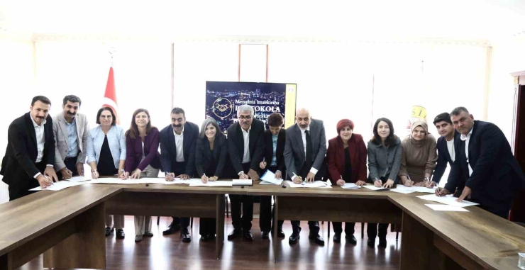 Diyarbakır’da ‘kadınların Ortak Üretimi’ İçin 5 Kırsal İlçede Mandıra Kuruluyor