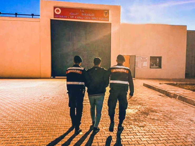 Araması Bulunan 3 Şahıs Yakalandı