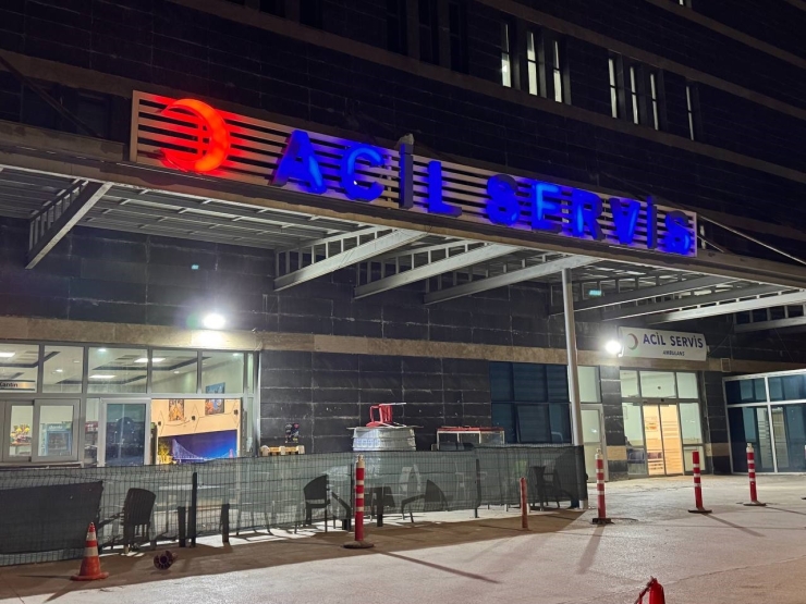 Şanlıurfa’da Kargo Aracının Çarptığı 2 Yaşındaki Çocuk Hayatını Kaybetti... Feci Kaza Kamerada