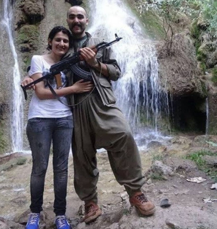 Teröristle Fotoğrafı Yayınlanan Semra Güzel’e 8 Yıl 9 Ay Hapis Cezası