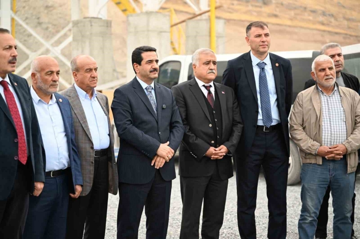 Taşkın, Meclis Üyeleriyle Yatırımları İnceledi