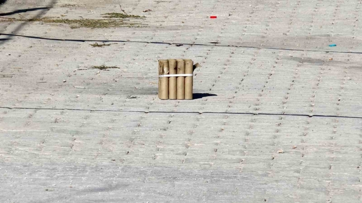 Okul Yerleşkesindeki Havai Fişek Rampası Paniğe Neden Oldu