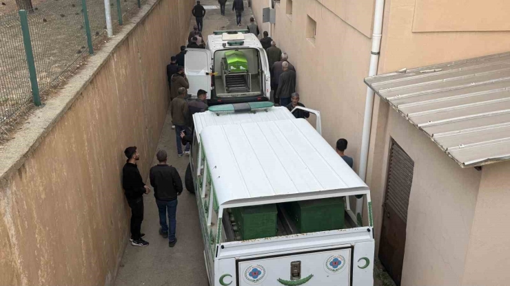 Diyarbakır’da Viyadük İnşaatı Kazasında Hayatını Kaybeden 4 Kişi Defnedildi