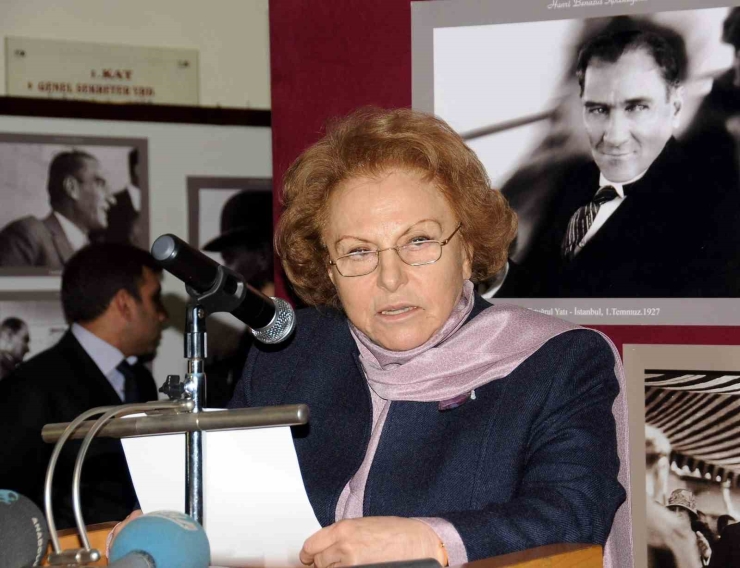 Ömrünü Eğitim Ve Kadınlara Adamış Cumhuriyet Çınarı Nüket Ersoy Vefat Etti