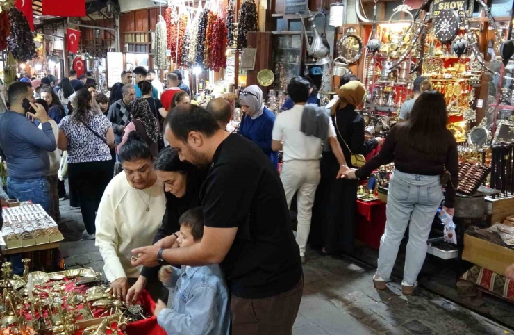 Gaziantep’in Tarihi Mekanlarında Adım Atacak Yer Kalmadı