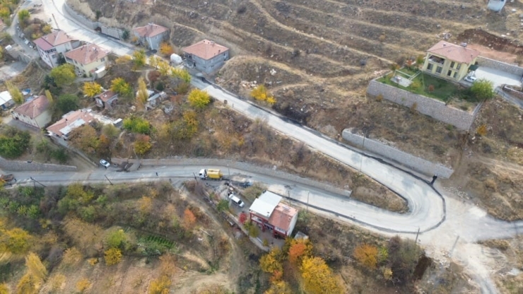 Battalgazi Belediyesi Çamurlu Mahallesi’nde Asfalt Yama Çalışması Yaptı