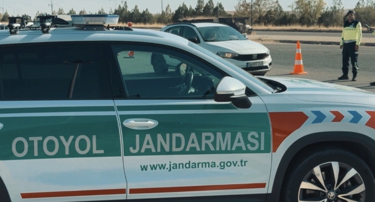 Gaziantep’te Jandarmadan Dron Destekli Trafik Denetimi