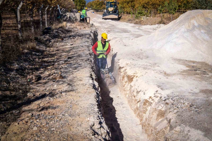 Bindal Mahallesi’nde 38 Yıllık İçme Suyu Şebekesi Yenileniyor