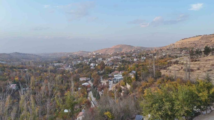 Yeşilyurt’ta Sonbaharda Kartpostallık Görüntüler Ortaya Çıktı
