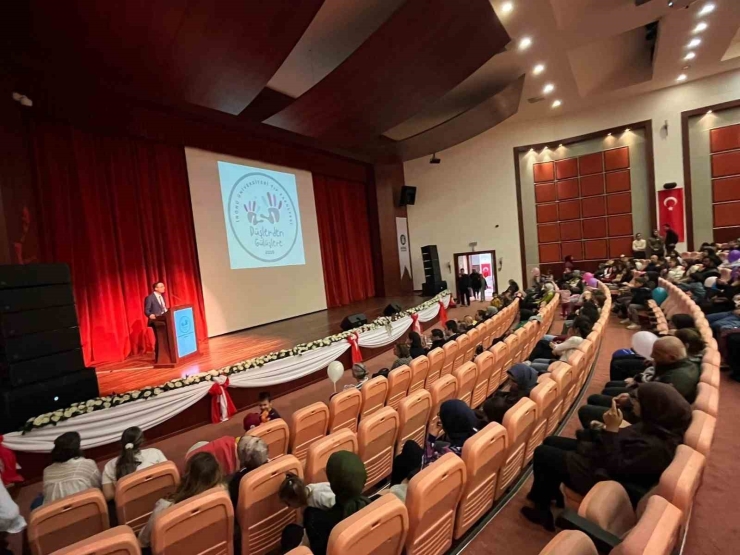 6. Geleneksel "mavi Halka Diyabetlileri Ve Diyabet Gönüllüleri" Etkinliği Gerçekleştirildi