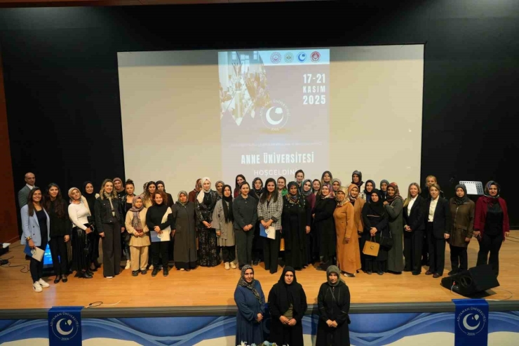Adıyaman Üniversitesi’nde "anne Üniversitesi" Başladı