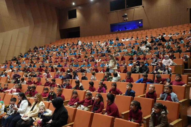 Şehitkamil 3. Çocuk Tiyatrosu Günleri’nde Perde Açıldı