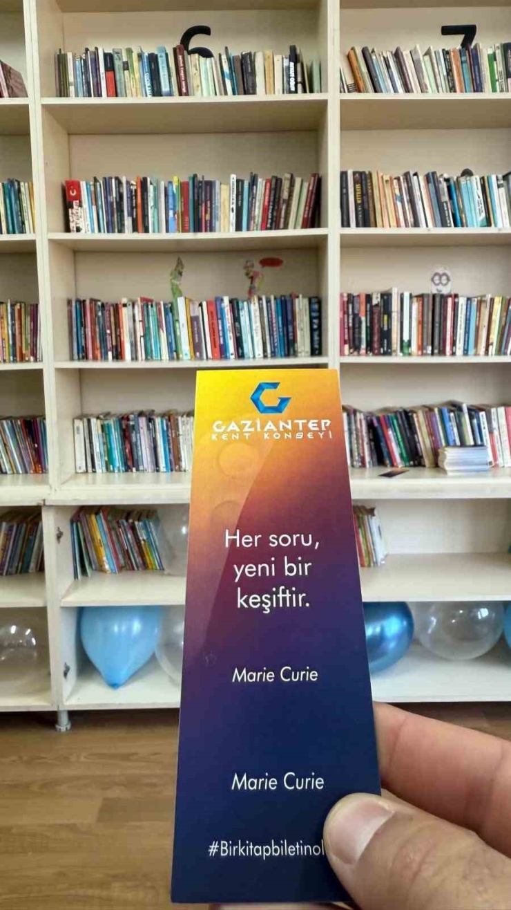 Kent Konseyi’nden Tekirsin Kırsal Mahallesine Anne-çocuk Kütüphanesi